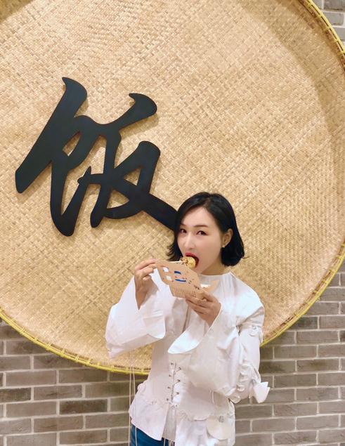 杨亭生活照 杨亭高清写真_杨亭高清剧照