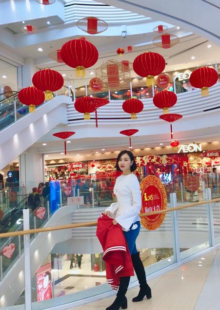 杨亭生活照 杨亭高清写真_杨亭高清剧照