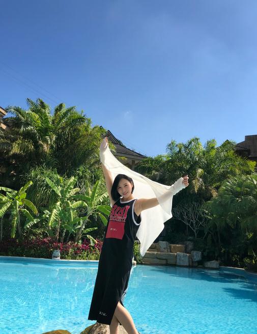 杨亭旅游照 杨亭高清写真_杨亭高清剧照