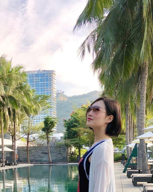 杨亭旅游照 杨亭高清写真_杨亭高清剧照