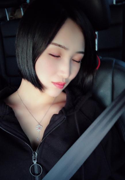 杨亭生活照 杨亭高清写真_杨亭高清剧照
