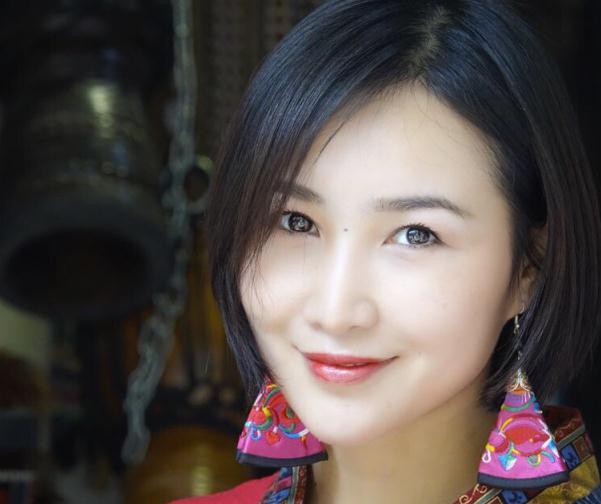 杨亭生活照 杨亭高清写真_杨亭高清剧照