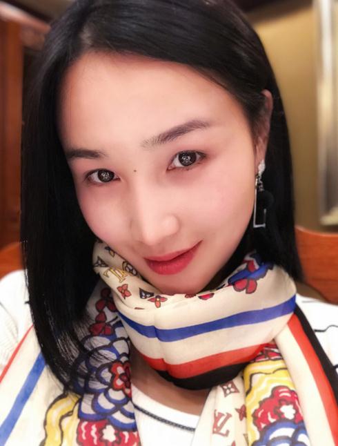 杨亭生活照 杨亭高清写真_杨亭高清剧照