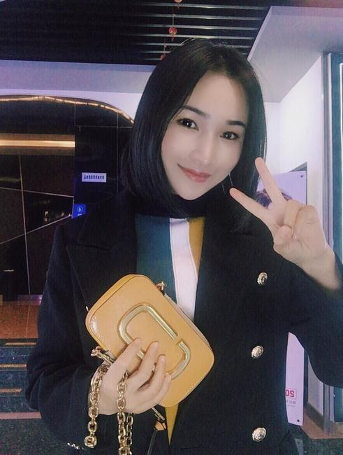 杨亭生活照 杨亭高清写真_杨亭高清剧照