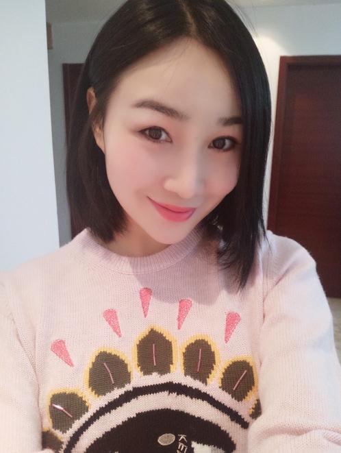 杨亭生活照 杨亭高清写真_杨亭高清剧照
