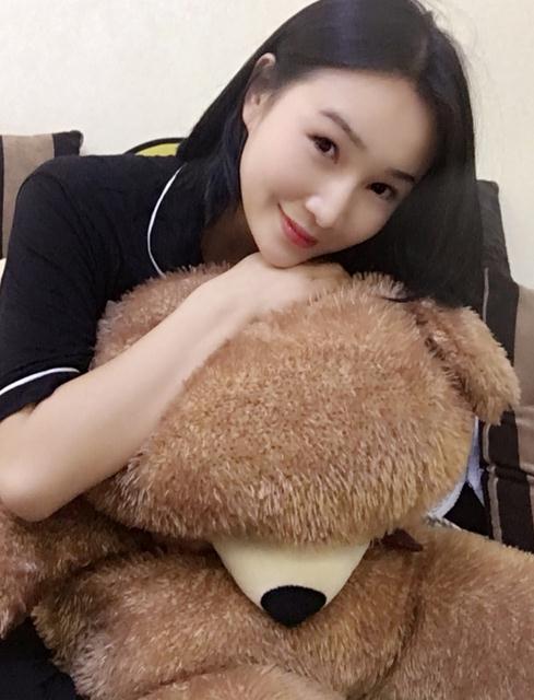 杨亭生活照 杨亭高清写真_杨亭高清剧照