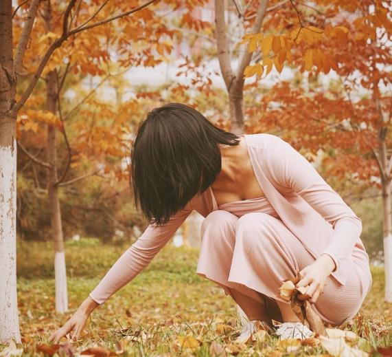 杨亭街拍写真 杨亭高清写真_杨亭高清剧照