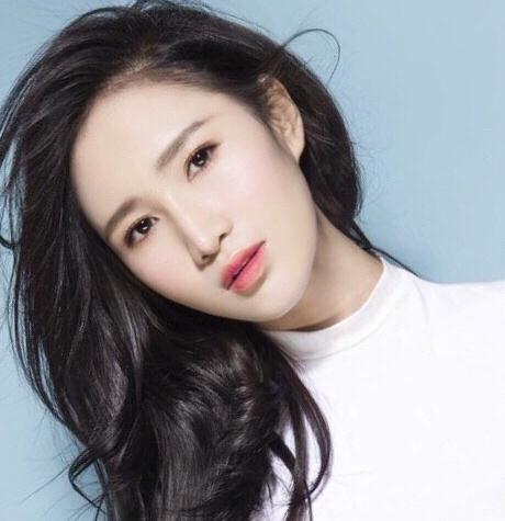 杨亭写真 杨亭高清写真_杨亭高清剧照