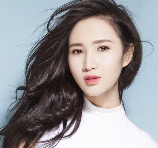 杨亭写真 杨亭高清写真_杨亭高清剧照