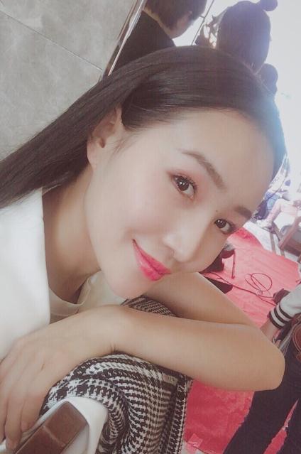 杨亭生活照 杨亭高清写真_杨亭高清剧照