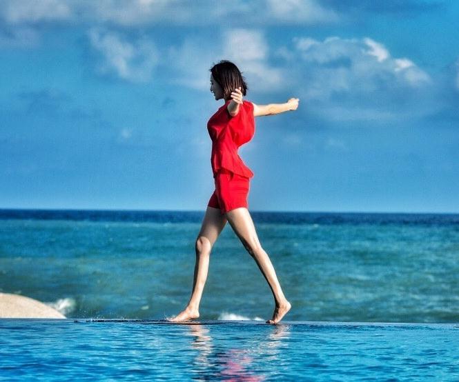 杨亭旅游照 杨亭高清写真_杨亭高清剧照