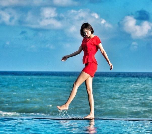 杨亭旅游照 杨亭高清写真_杨亭高清剧照