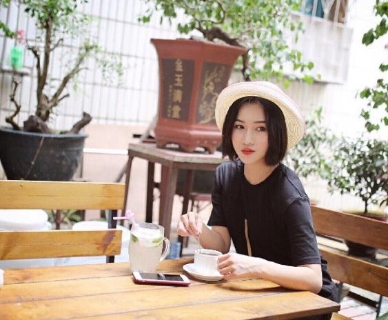 杨亭街拍写真 杨亭高清写真_杨亭高清剧照