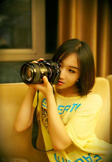 杨亭街拍写真 杨亭高清写真_杨亭高清剧照