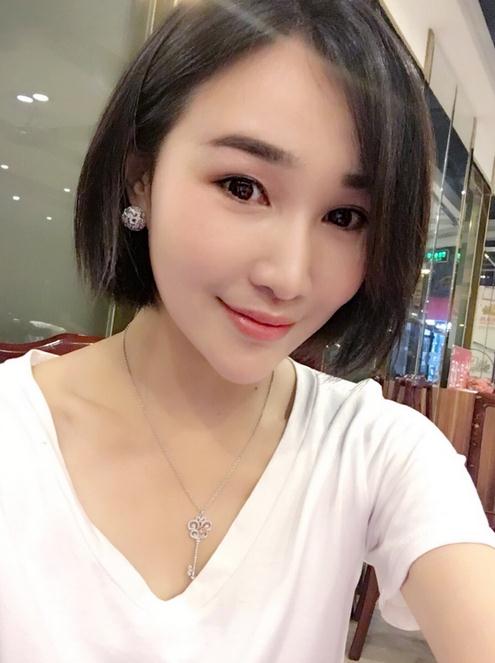 杨亭生活照 杨亭高清写真_杨亭高清剧照