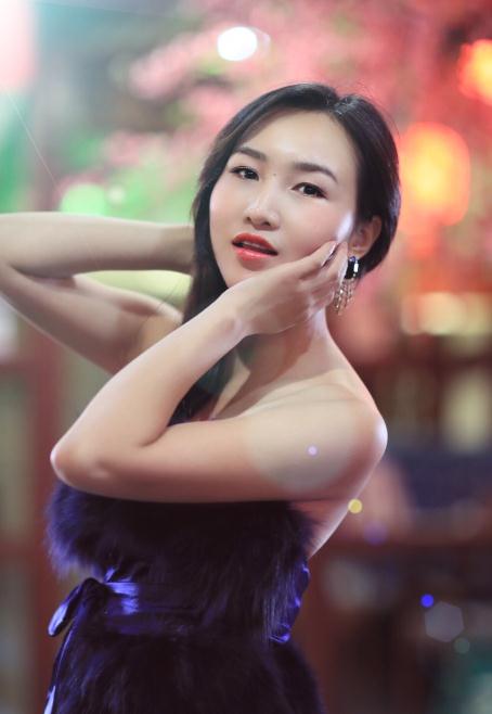 杨亭性感写真 杨亭高清写真_杨亭高清剧照