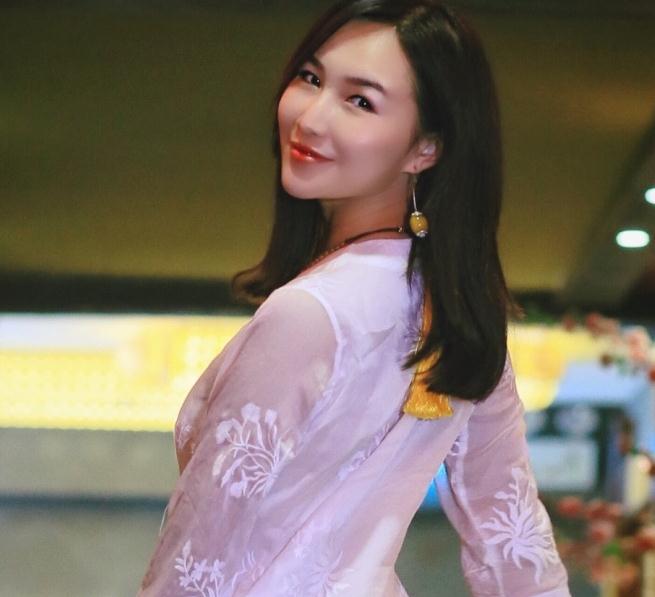 杨亭街拍写真 杨亭高清写真_杨亭高清剧照
