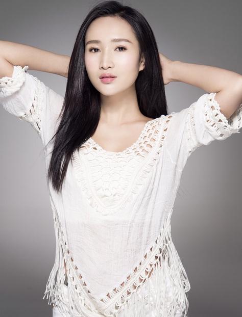 杨亭写真 杨亭高清写真_杨亭高清剧照