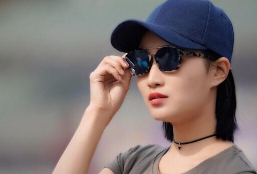 杨亭街拍写真 杨亭高清写真_杨亭高清剧照