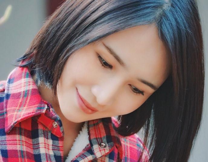 杨亭街拍写真 杨亭高清写真_杨亭高清剧照