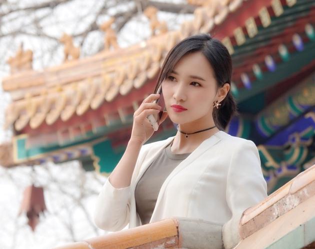 杨亭街拍写真 杨亭高清写真_杨亭高清剧照