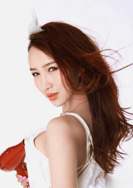 杨亭写真 杨亭高清写真_杨亭高清剧照