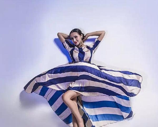 杨亭气质写真 杨亭高清写真_杨亭高清剧照