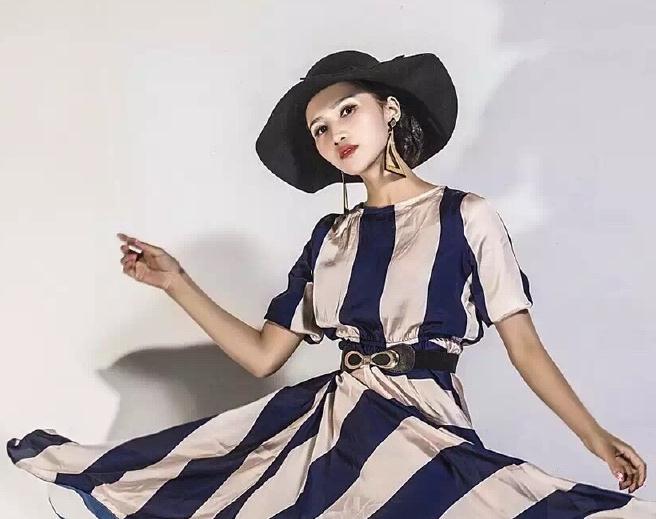 杨亭气质写真 杨亭高清写真_杨亭高清剧照