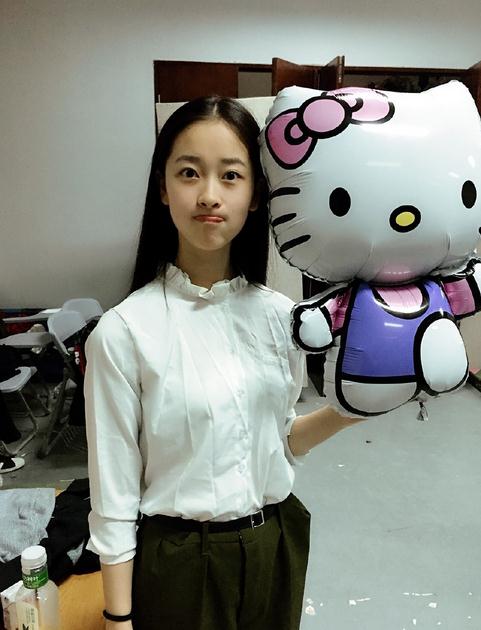 何雨虹生活照 何雨虹高清写真_何雨虹高清剧照