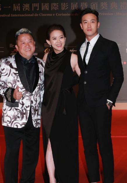 曾宝仪家人合照 曾宝仪家人合照