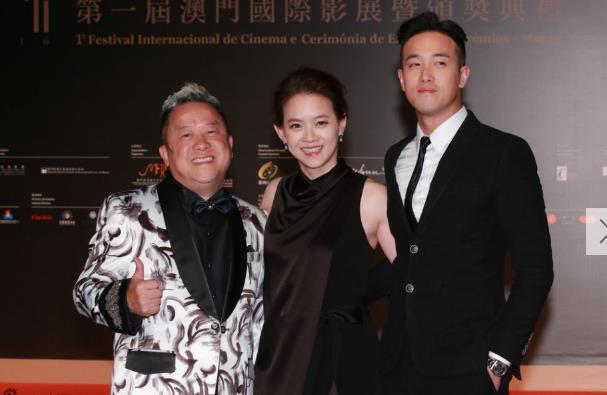 曾宝仪家人合照 曾宝仪高清写真_曾宝仪高清剧照