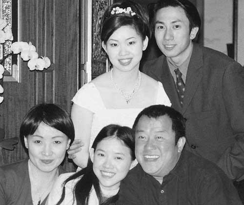 曾宝仪家人合照 曾宝仪高清写真_曾宝仪高清剧照