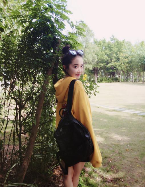 董昕赟休闲写真 董昕赟高清写真_董昕赟高清剧照