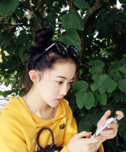 董昕赟休闲写真 董昕赟高清写真_董昕赟高清剧照