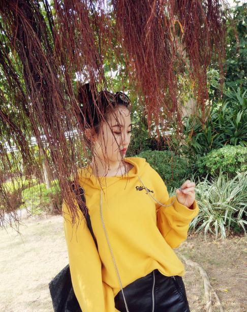 董昕赟休闲写真 董昕赟高清写真_董昕赟高清剧照