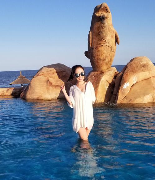 董昕赟旅游照 董昕赟高清写真_董昕赟高清剧照