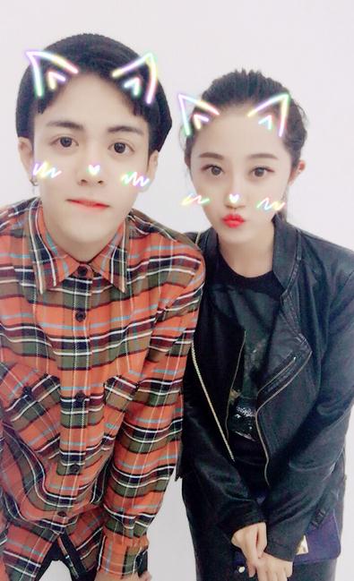 董昕赟与人合照 董昕赟高清写真_董昕赟高清剧照