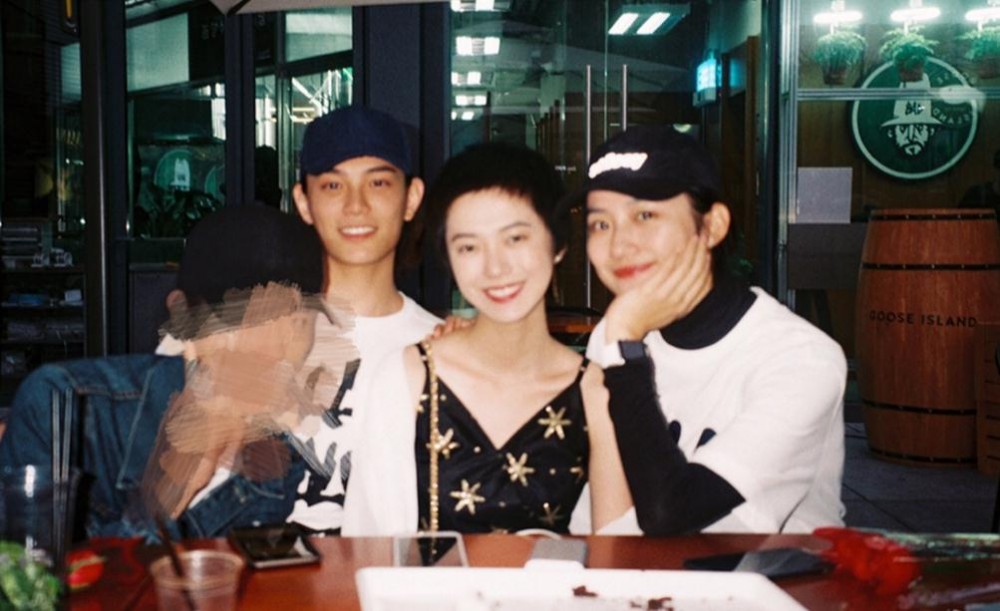 姜卓君与人合照 姜卓君高清写真_姜卓君高清剧照