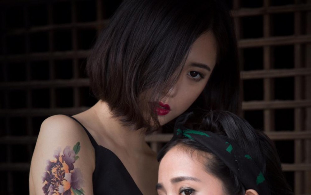 姜卓君与人合照 姜卓君高清写真_姜卓君高清剧照