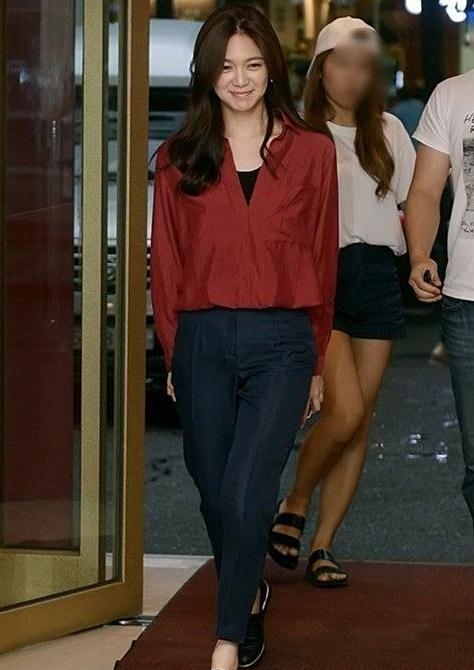 李伊利雅活动照 李伊利雅高清写真_李伊利雅高清剧照