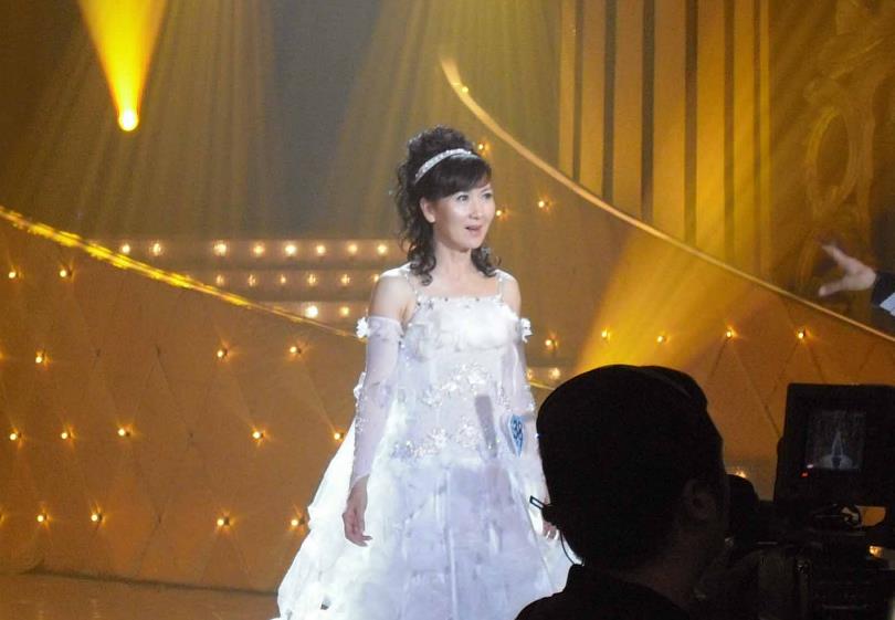 陈美琪综艺表演照 陈美琪高清写真_陈美琪高清剧照