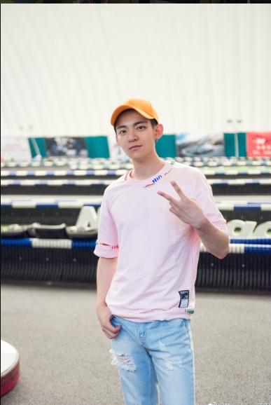 姜彭校园照写真 姜彭高清写真_姜彭高清剧照