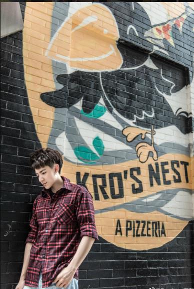 姜彭街拍照写真 姜彭高清写真_姜彭高清剧照