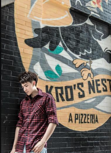 姜彭街拍照写真 姜彭高清写真_姜彭高清剧照