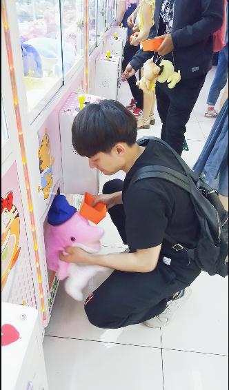 姜彭街拍照写真 姜彭高清写真_姜彭高清剧照