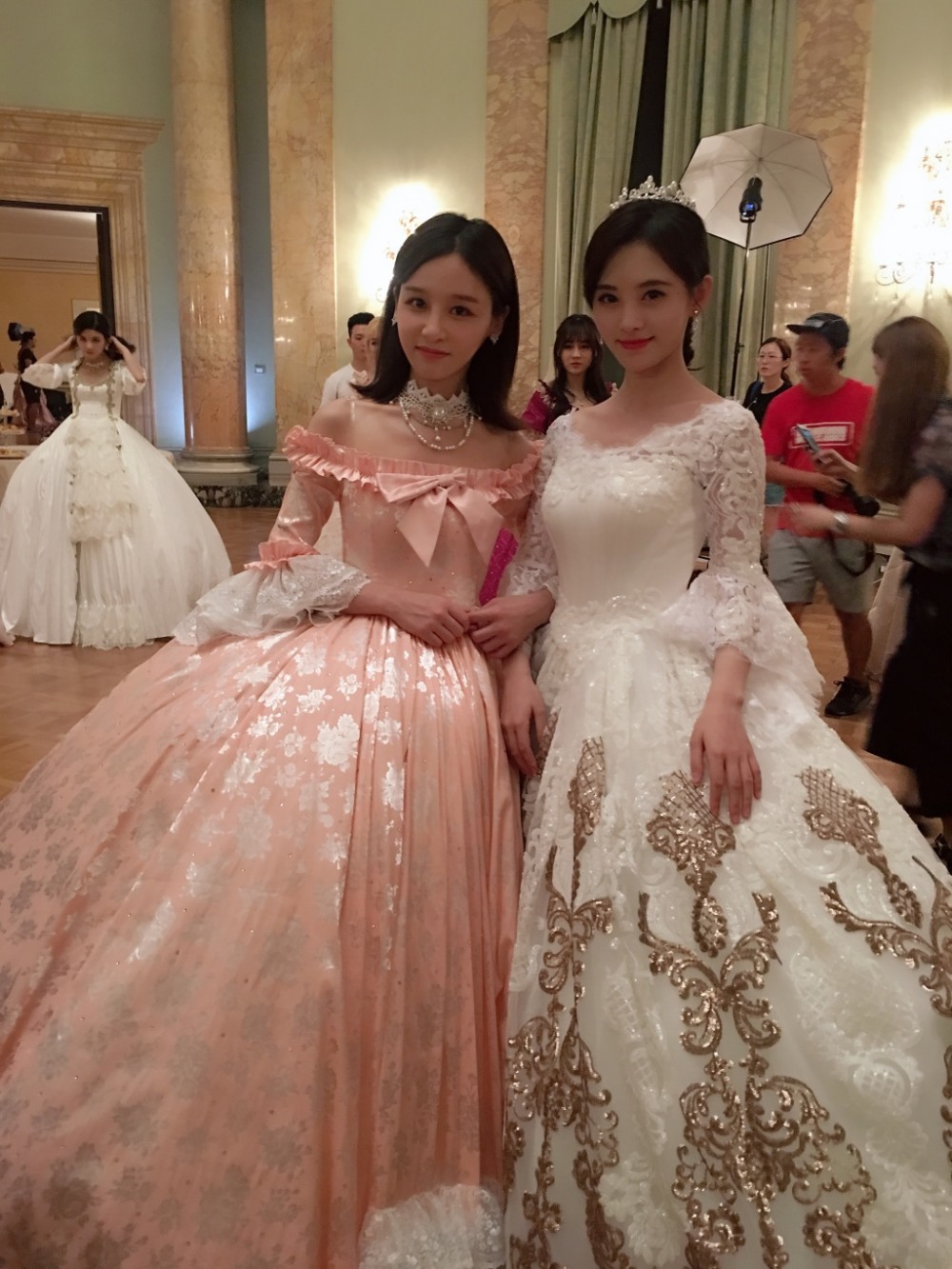 曾艳芬微博配图写真 曾艳芬高清写真_曾艳芬高清剧照