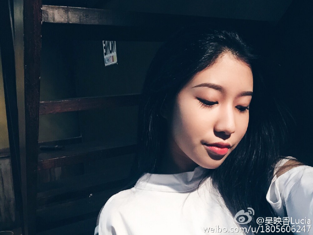 吴映香俏丽写真 吴映香高清写真_吴映香高清剧照