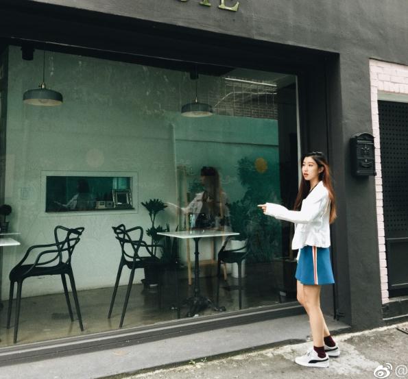 吴映香街拍照写真 吴映香高清写真_吴映香高清剧照