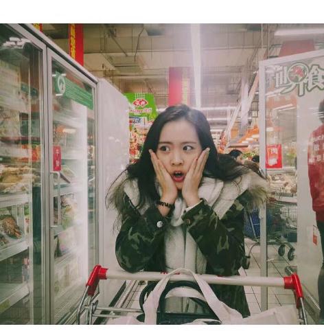 吴映香俏丽写真 吴映香高清写真_吴映香高清剧照