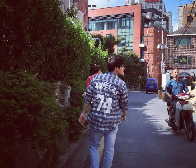 何索时尚街拍 何索高清写真_何索高清剧照